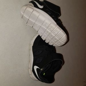 Nike toddler shoes